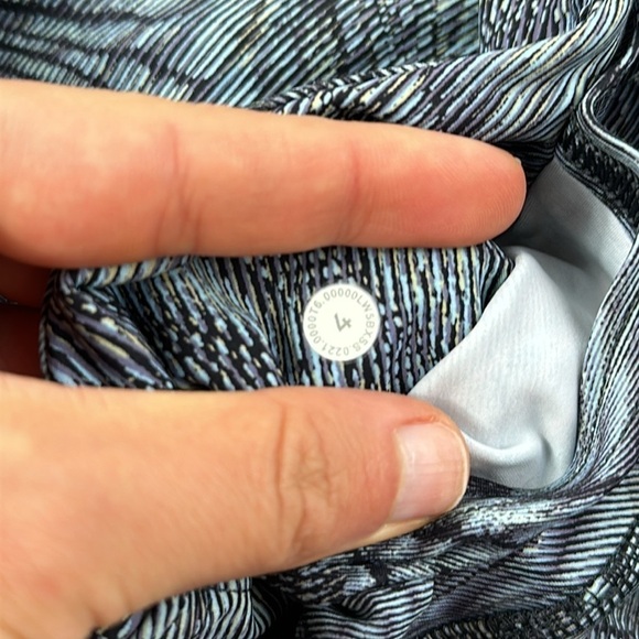 Lululemon Fast and Free Tight 25" *Non-Reflective Nulux Dimensional Icing Blue M - Picture 7 of 7